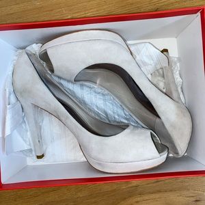 COACH Selma Kid Suede heels size 8